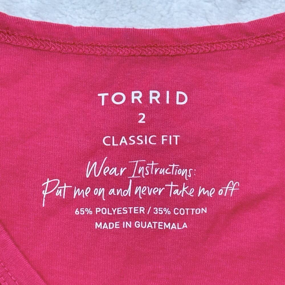 Torrid T-Shirt Women’s Size 2 Classic Fit V Neck Short Sleeve Pink Tee Casual - Picture 5 of 9